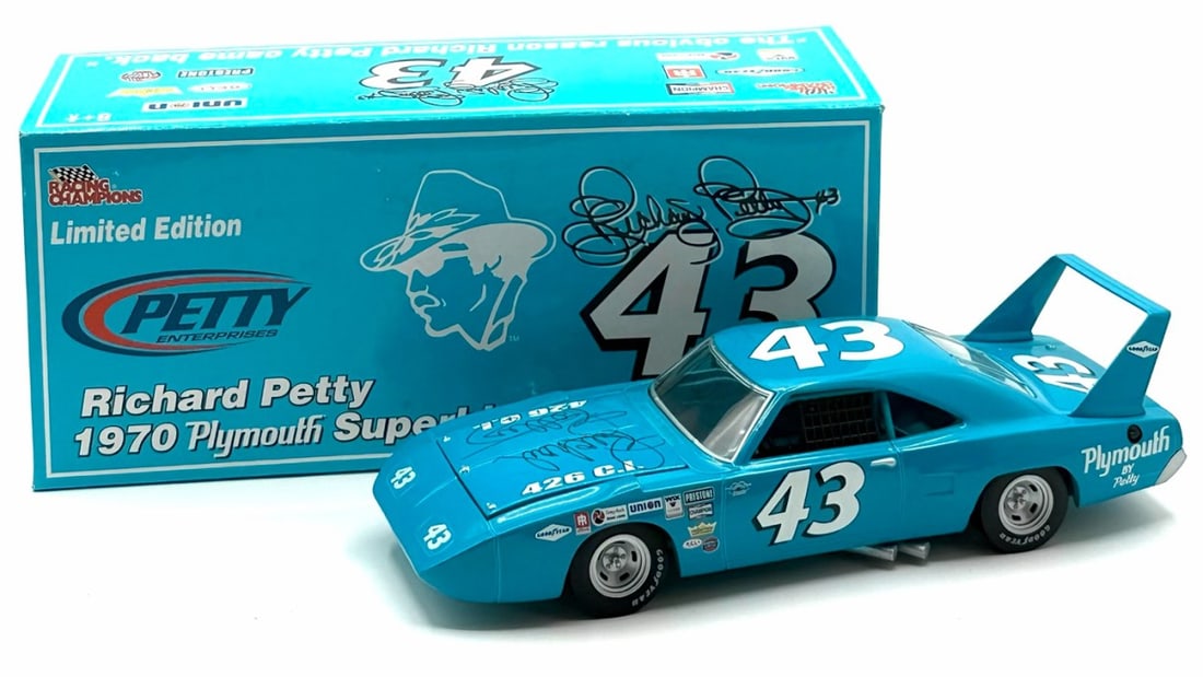 Racing Champions 1:24 Autographed Richard Petty 1970 Plymouth Superbird Limited Edition With Box: Racing Champions 1:24 Autographed Richard Petty 1970 Plymouth Superbird Limited Edition With Box, No COA. Car And Box Are Both In Good Condition And Display Nicely.