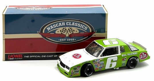 Lionel 1:24 Autographed Richard Petty #6 1986 Monte Carlo With Box