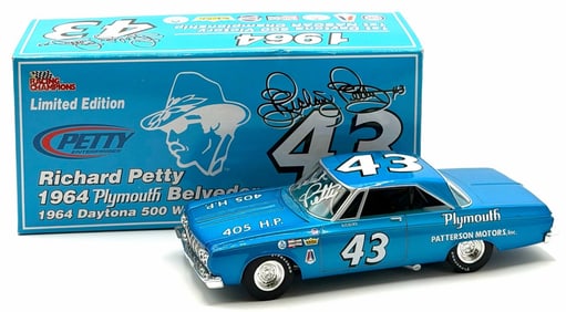 Racing Champions 1:24 Autographed Richard Petty 1964 Plymouth Belvedere Limited Edition With Box