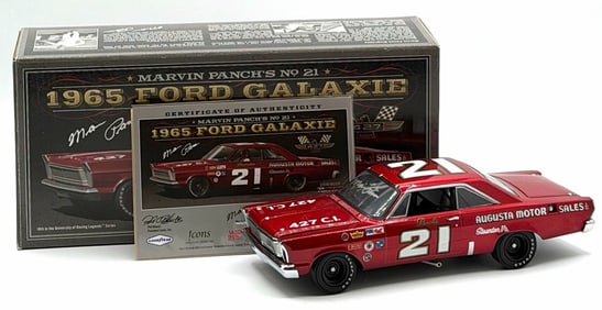 Icons 1:24 Autographed Marvin Panch No.21 1965 Ford Galaxie In Box With COA