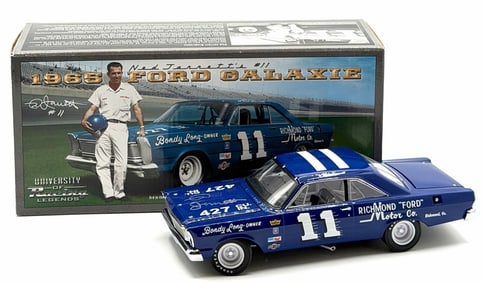 University Of Racing Legends 1:24 Autographed Ned Jarrett #11 1965 Ford Galaxie In Box