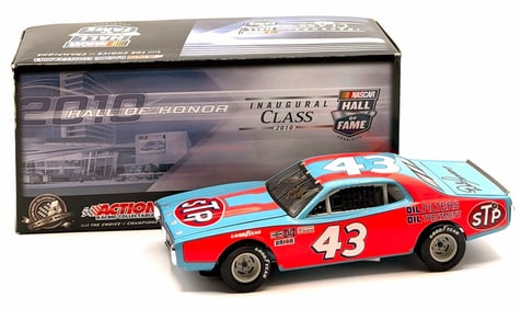 Lionel Racing 1:24 Double Autographed Richard Petty & Dale Inman #43 STP NHOF Hall Of Honor 1974 Dod