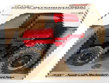 1/16 Ertl Case International 7140 Tractor with MFD