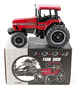 1/16 Ertl Case International 7240 Tractor 1994 Farm Show