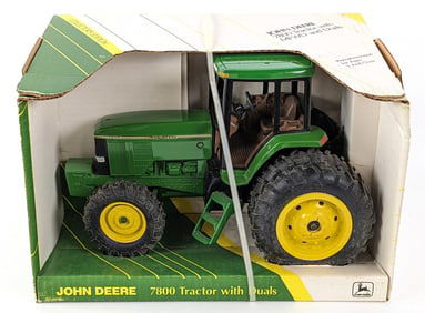 1/16 Ertl John Deere 7800 Tractor with Duals & FWA