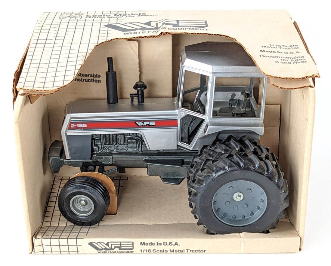 1/16 Scale Models White 2-155 Tractor with Duals (1 of 7)
