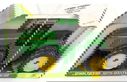 1/16 Ertl John Deere 8870 4wd Tractor