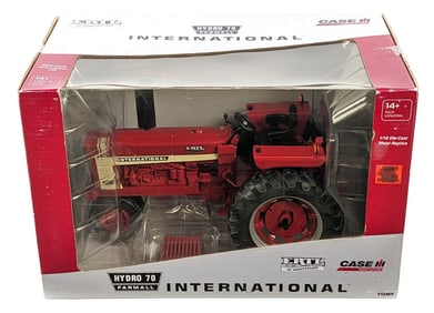 1/16 Ertl International Hydro 70 Farmall Tractor 70th Anniversary