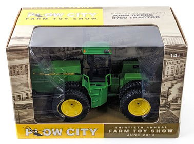 1/32 Ertl John Deere 8760 Tractor Plow City Show Edition