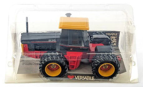 1/32 Ertl Versatile 836 Designation 6 4wd Tractor