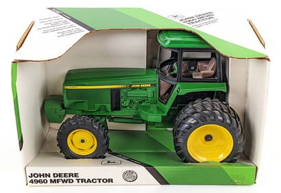 1/16 Ertl John Deere 4960 Tractor w/ MFWD