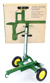 1/16 Ertl John Deere Sickle Bar Mower in Ice Cream Box
