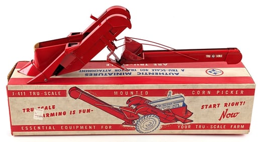1/16 Tru-Scale Mounted 2-Row Corn Picker In Box