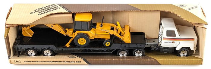 1/25 Ertl John Deere Construction Equipment Hauling Set