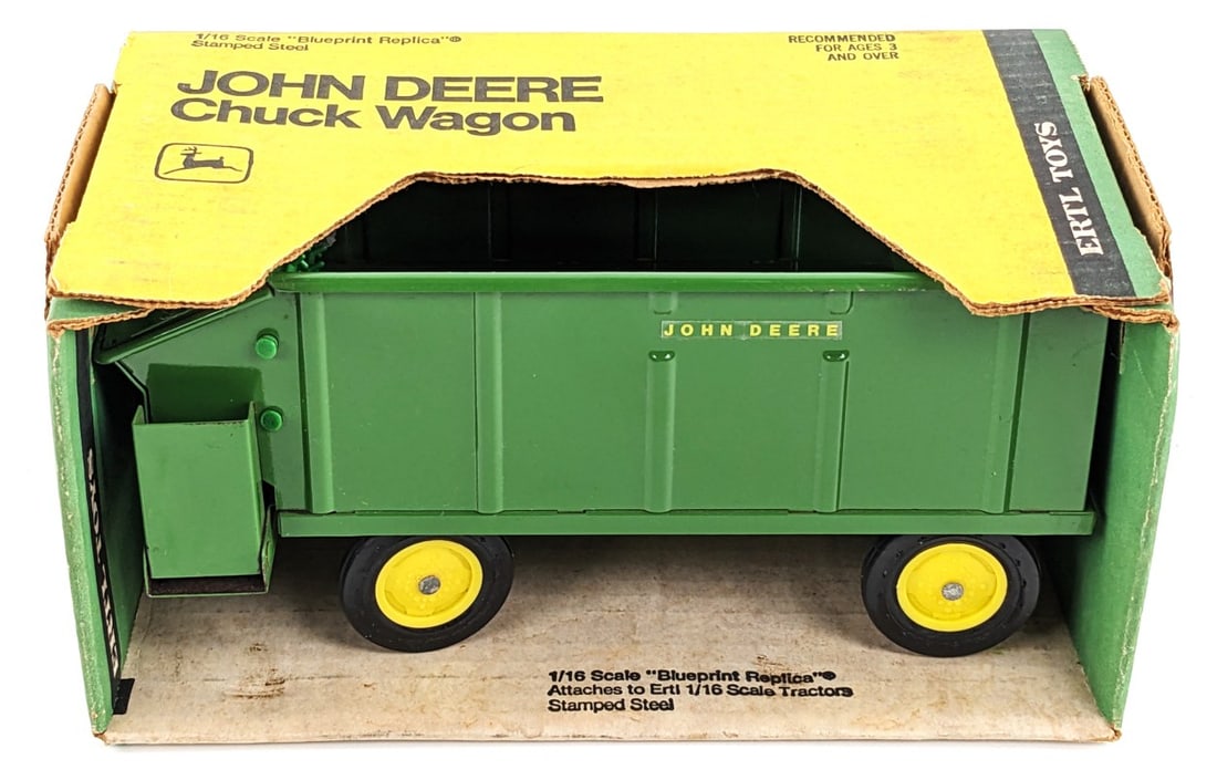 1/16 Ertl John Deere Chuck Wagon in Yellow Top Box (1 of 7)