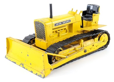 1/16 Ertl John Deere 1010 Industrial Crawler w/ Blade