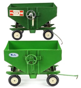 (2) 1/16 Ertl Huskee Gravity Wagons