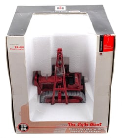 1/50 SpecCast International TD-24 Diesel Crawler with Superior Pipelayer