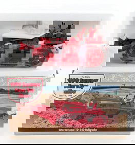 1/16 Ertl International TD-340 Bullgrader / Bulldozer