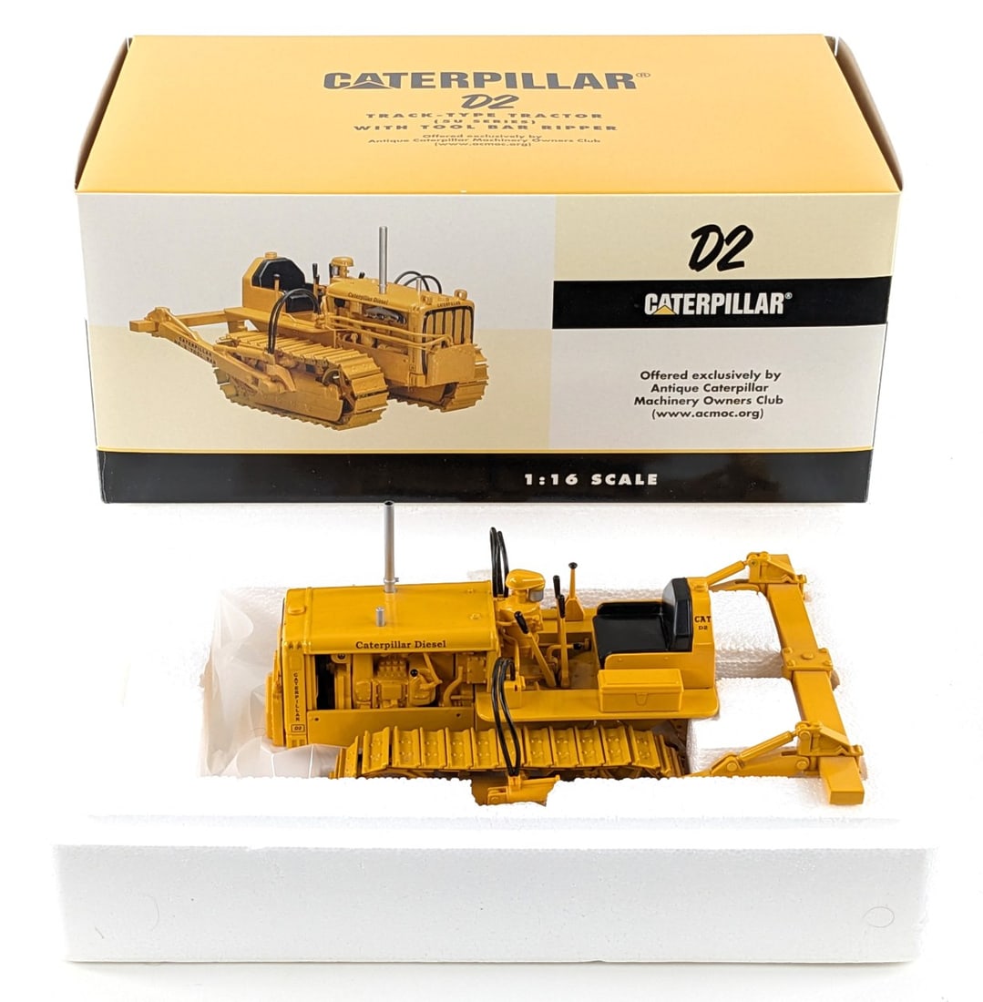1/16 SpecCast Caterpillar D2 Track-Type Tractor with Tool Bar Ripper (1 of 10)