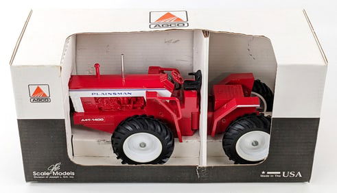 1/16 Scale Models White Plainsman A4T-1400 4wd Tractor