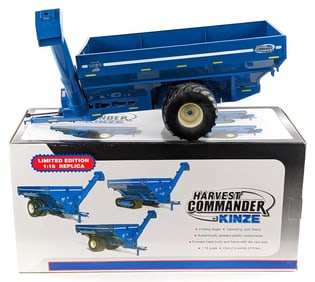1/16 SpecCast Kinze 1050 Sof-Tred Harvest Commander Grain Auger Wagon