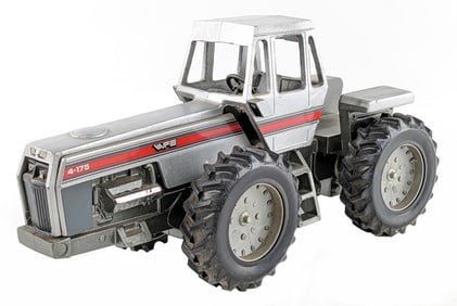 1/16 Scale Models White 4-175 4wd Tractor