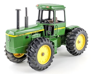 Custom 1/16 John Deere 8640 4wd Tractor