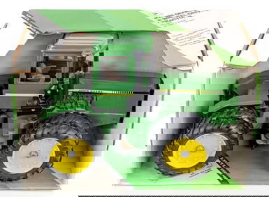 1/16 Ertl John Deere 8650 4wd Tractor