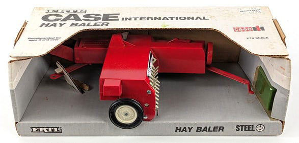 1/16 Ertl Case International Hay Baler