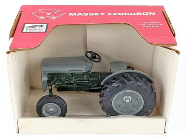 1/16 SpecCast Massey Ferguson 35 Tractor