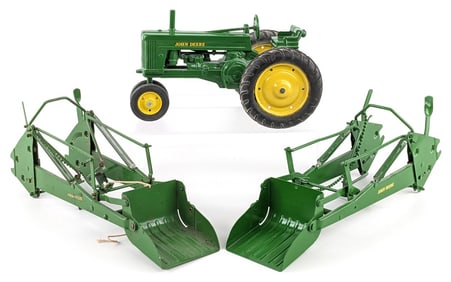 1/16 Ertl John Deere 60 Tractor & Loaders