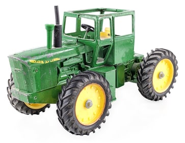 1/16 Ertl John Deere 7520 4wd Tractor