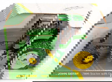 1/16 Ertl John Deere 7800 Tractor with Duals