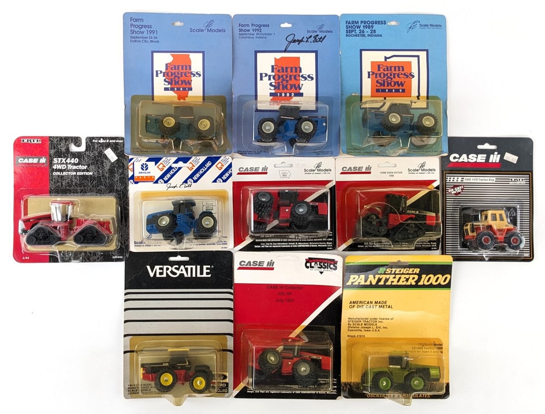 (11) 1/64 Scale 4wd & Quadtrac Tractors (1 of 9)