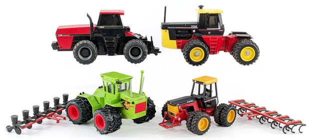 1/32 Ertl Case International, Steiger, & Versatile 4wd Tractors