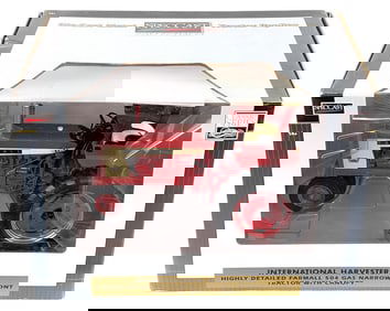 1/16 SpecCast International Harvester 544 Gas NF Tractor with Canopy