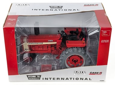 1/16 Ertl International Farmall Hydro 70 NF Tractor