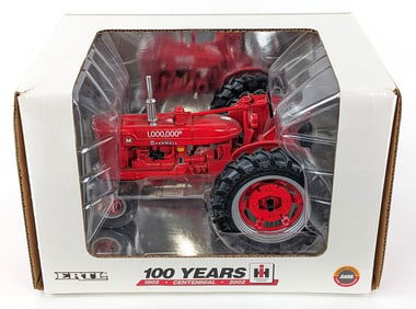 1/16 Ertl Farmall M Tractor 100 Years Centennial Edition