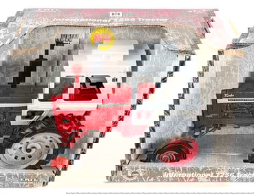 1/16 Ertl International 1256 Tractor with Cab