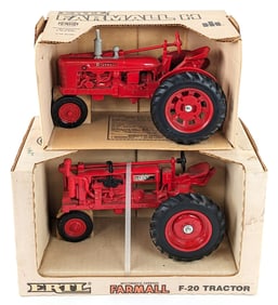 1/16 Ertl Farmall H & Farmall F-20 Tractor