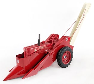 Custom 1/16 Farmall Super M-TA Tractor w/ 2-Row Corn Picker