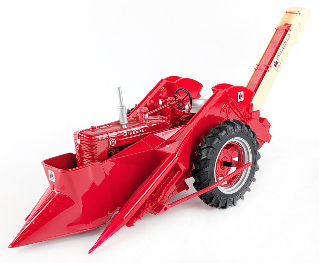Arcade Mccormick Deering Farmall Tractor W/ Rake