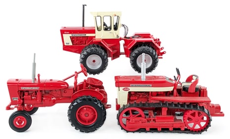 1/16 Ertl International T-340 Crawler, International 140, & 1/32 International 4366
