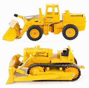 Ertl International TD-24 Bulldozer & IH Hough Payloader