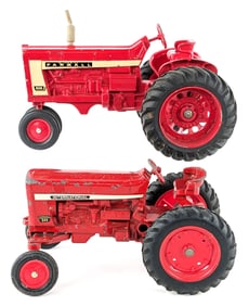 1/16 Ertl Farmall 806 Narrow Front & Farmall 544 Wide Front