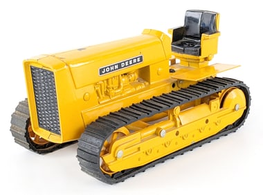 1/16 Ertl John Deere 440 Crawler Tractor