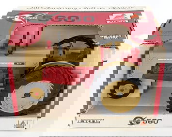 1/16 Ertl Cockshutt 560 Narrow Front Tractor