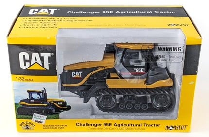 1/32 Norscot CAT Challenger 95E Track Tractor