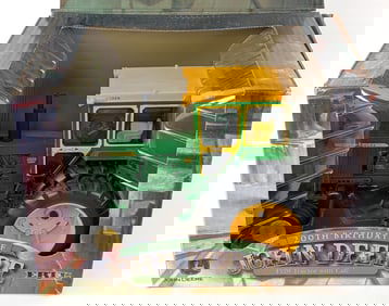 1/16 Ertl John Deere 4520 Tractor with Cab & Duals